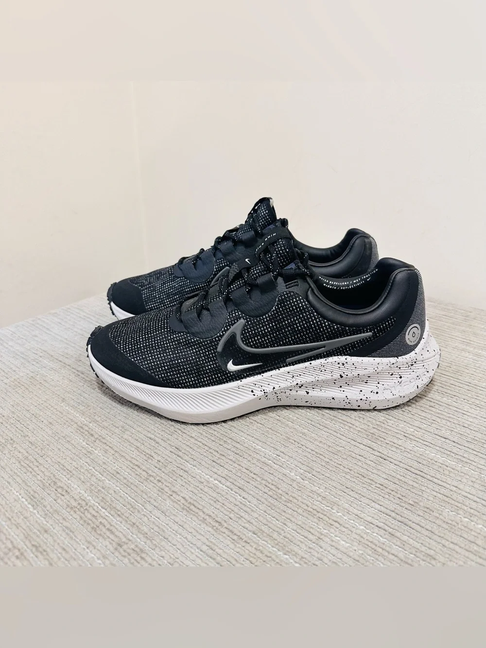 Nike Zoom Winflo 8 Shield Running Shoes Black (DC3730-001) Women’s Size 9US